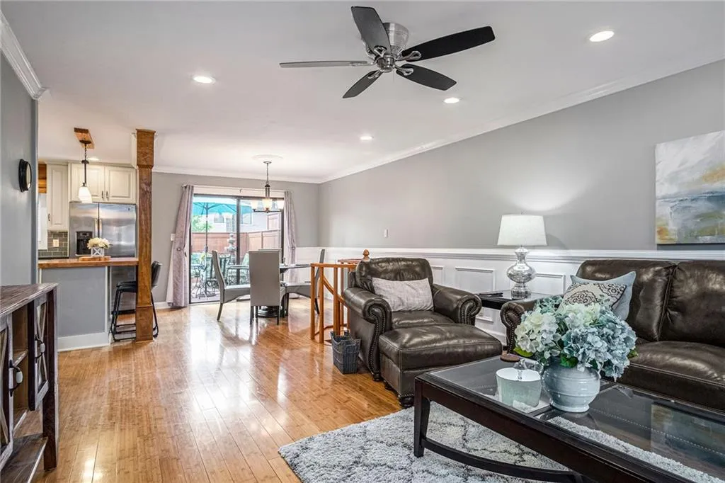 56 Basswood Circle, Atlanta, Georgia 30328, 3 Bedrooms Bedrooms, ,3 BathroomsBathrooms,Residential,Sold,56 Basswood Circle,6686973