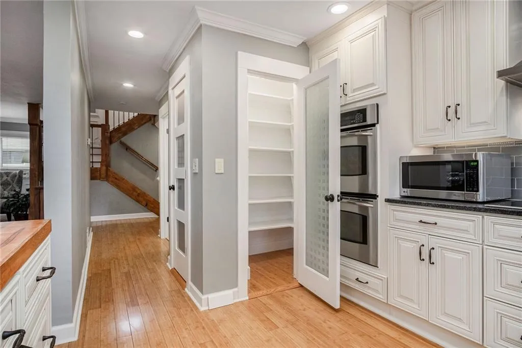 56 Basswood Circle, Atlanta, Georgia 30328, 3 Bedrooms Bedrooms, ,3 BathroomsBathrooms,Residential,Sold,56 Basswood Circle,6686973