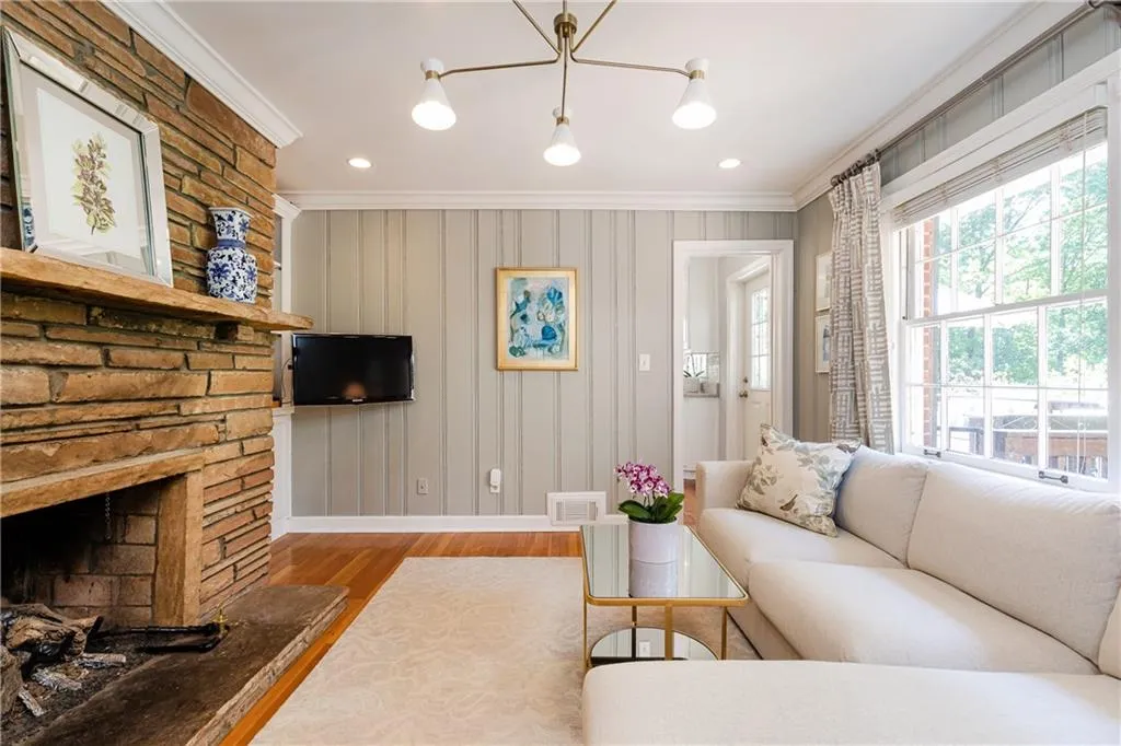 225 Elden Drive, Atlanta, Georgia 30342, 4 Bedrooms Bedrooms, ,3 BathroomsBathrooms,Residential,Sold,225 Elden Drive,6883447