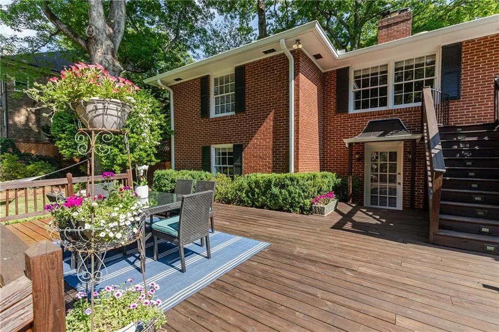 225 Elden Drive, Atlanta, Georgia 30342, 4 Bedrooms Bedrooms, ,3 BathroomsBathrooms,Residential,Sold,225 Elden Drive,6883447