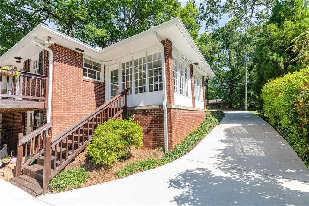 225 Elden Drive, Atlanta, Georgia 30342, 4 Bedrooms Bedrooms, ,3 BathroomsBathrooms,Residential,Sold,225 Elden Drive,6883447