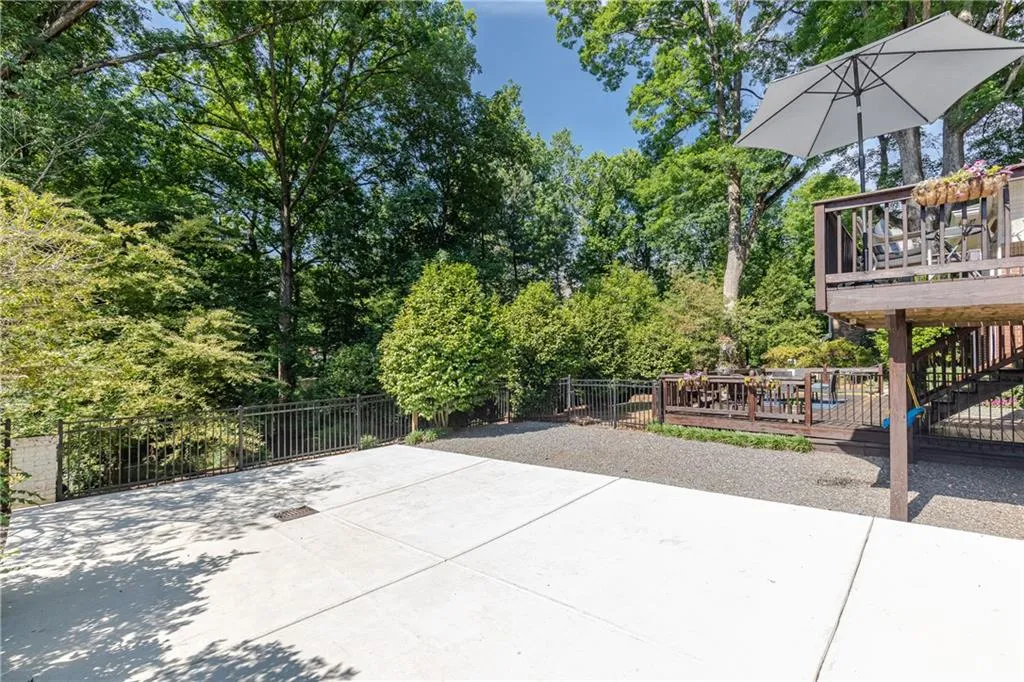 225 Elden Drive, Atlanta, Georgia 30342, 4 Bedrooms Bedrooms, ,3 BathroomsBathrooms,Residential,Sold,225 Elden Drive,6883447