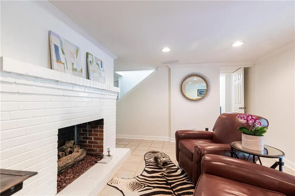 225 Elden Drive, Atlanta, Georgia 30342, 4 Bedrooms Bedrooms, ,3 BathroomsBathrooms,Residential,Sold,225 Elden Drive,6883447