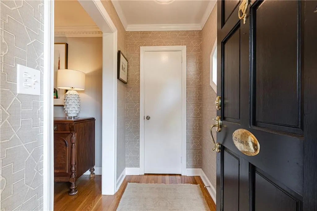 225 Elden Drive, Atlanta, Georgia 30342, 4 Bedrooms Bedrooms, ,3 BathroomsBathrooms,Residential,Sold,225 Elden Drive,6883447