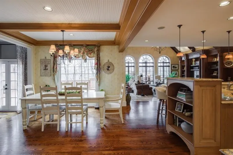 7960 Landowne Drive, Sandy Springs, Georgia 30350, 5 Bedrooms Bedrooms, ,5 BathroomsBathrooms,Residential,Sold,7960 Landowne Drive,6905169