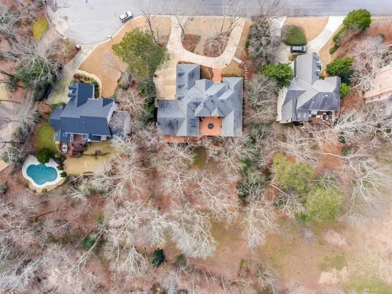 7960 Landowne Drive, Sandy Springs, Georgia 30350, 5 Bedrooms Bedrooms, ,5 BathroomsBathrooms,Residential,Sold,7960 Landowne Drive,6905169