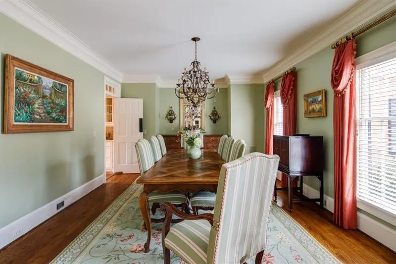 7960 Landowne Drive, Sandy Springs, Georgia 30350, 5 Bedrooms Bedrooms, ,5 BathroomsBathrooms,Residential,Sold,7960 Landowne Drive,6905169