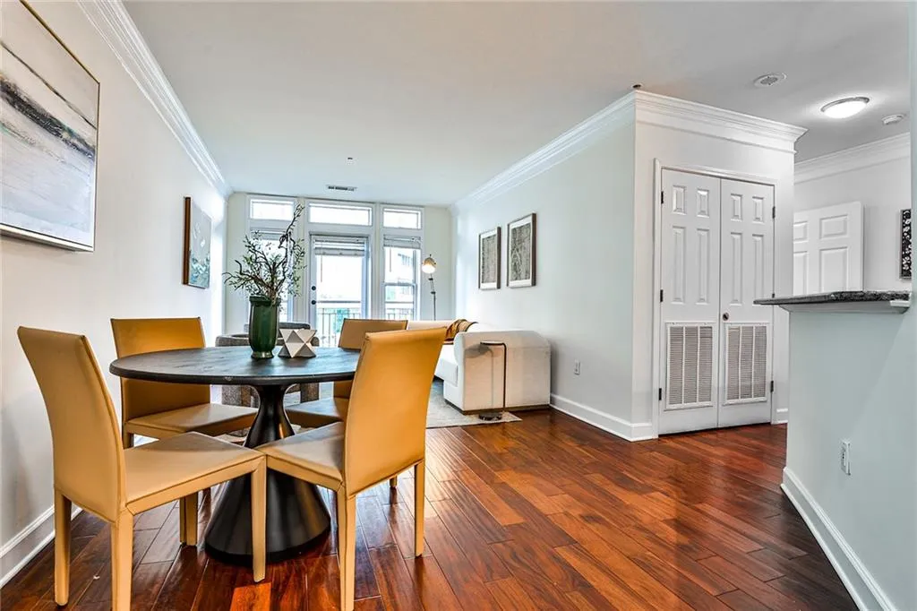 3334 Peachtree Road Ne Unit 704, Atlanta, Georgia 30326, 1 Bedroom Bedrooms, ,1 BathroomBathrooms,Residential,Sold,3334 Peachtree Road Ne Unit 704,7403102