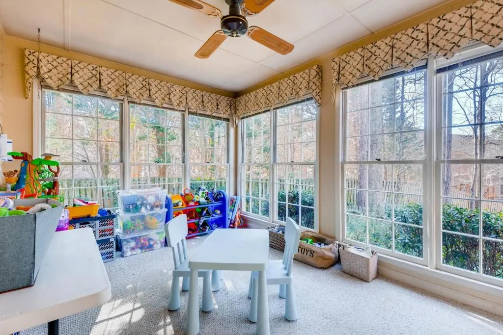 7450 Talbot Colony, Atlanta, Georgia 30328, 4 Bedrooms Bedrooms, ,3 BathroomsBathrooms,Residential,Sold,7450 Talbot Colony,5962562