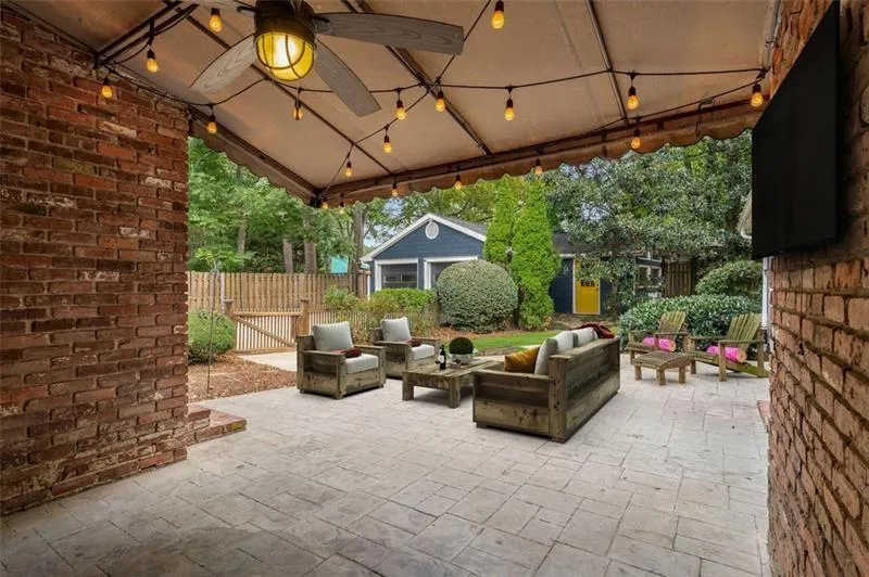 1041 Standard Drive Ne, Brookhaven, Georgia 30319, 4 Bedrooms Bedrooms, ,3 BathroomsBathrooms,Residential,For Sale,1041 Standard Drive Ne,7632637