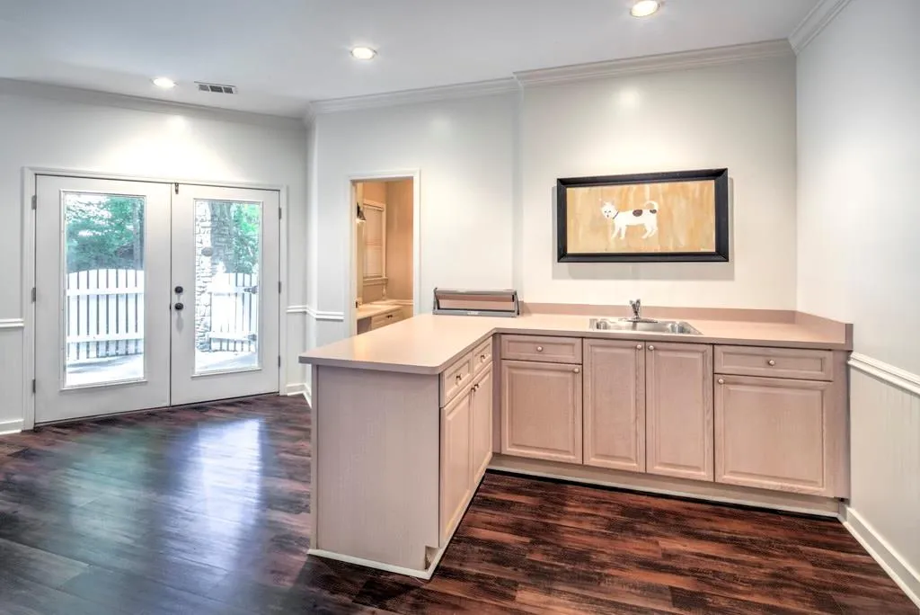 8310 Grogans Ferry Road, Sandy Springs, Georgia 30350, 6 Bedrooms Bedrooms, ,5 BathroomsBathrooms,Residential,Sold,8310 Grogans Ferry Road,5905324