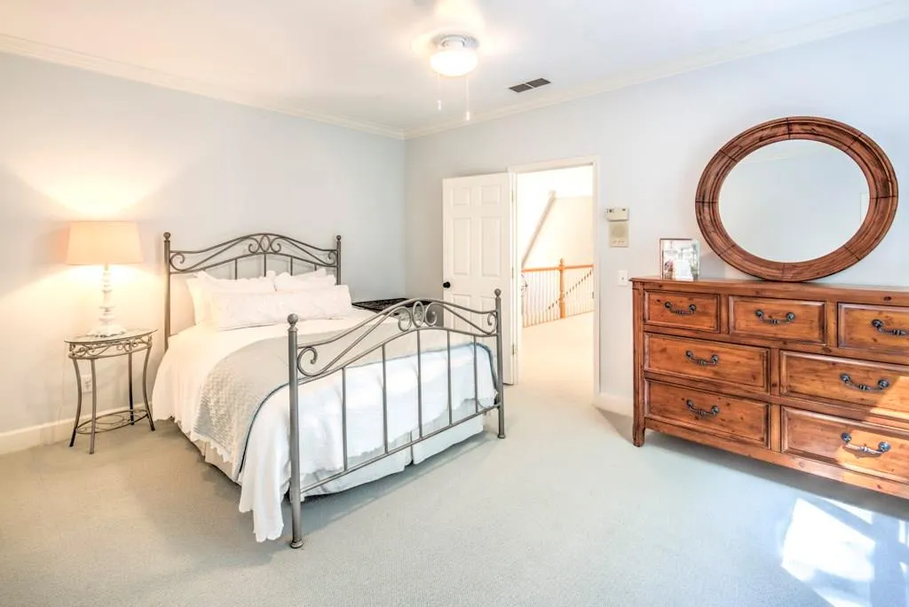 8310 Grogans Ferry Road, Sandy Springs, Georgia 30350, 6 Bedrooms Bedrooms, ,5 BathroomsBathrooms,Residential,Sold,8310 Grogans Ferry Road,5905324