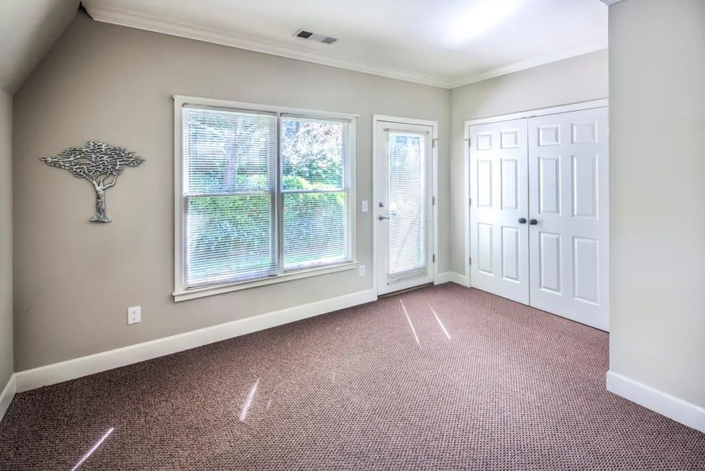 8310 Grogans Ferry Road, Sandy Springs, Georgia 30350, 6 Bedrooms Bedrooms, ,5 BathroomsBathrooms,Residential,Sold,8310 Grogans Ferry Road,5905324