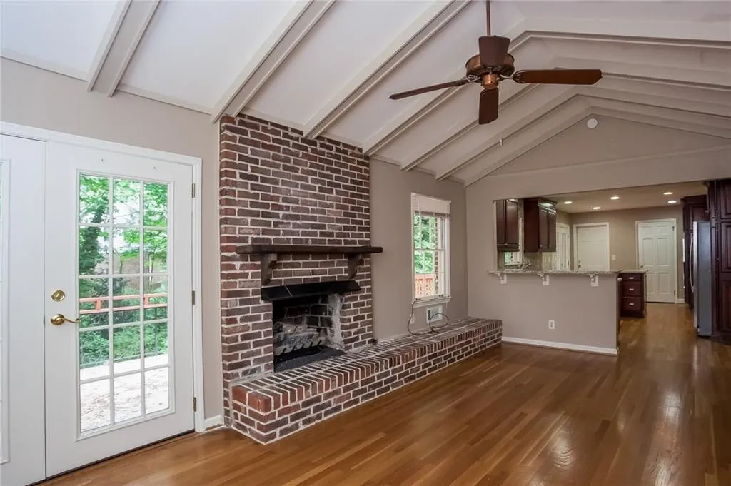 425 Grenock Circle, Sandy Springs, Georgia 30328, 4 Bedrooms Bedrooms, ,3 BathroomsBathrooms,Residential,Sold,425 Grenock Circle,5689927