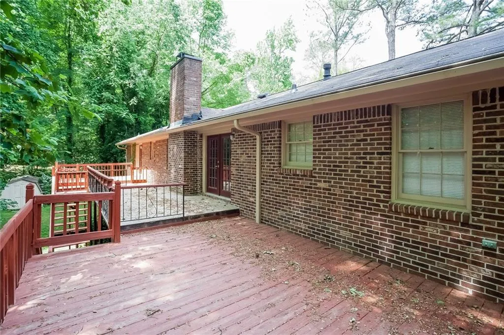 425 Grenock Circle, Sandy Springs, Georgia 30328, 4 Bedrooms Bedrooms, ,3 BathroomsBathrooms,Residential,Sold,425 Grenock Circle,5689927