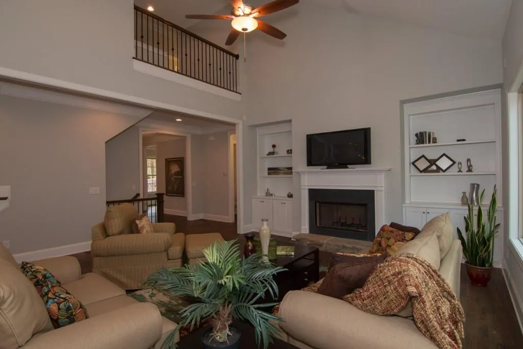 209 N Mill Road, Sandy Springs, Georgia 30328, 4 Bedrooms Bedrooms, ,3 BathroomsBathrooms,Residential,Sold,209 N Mill Road,5617628