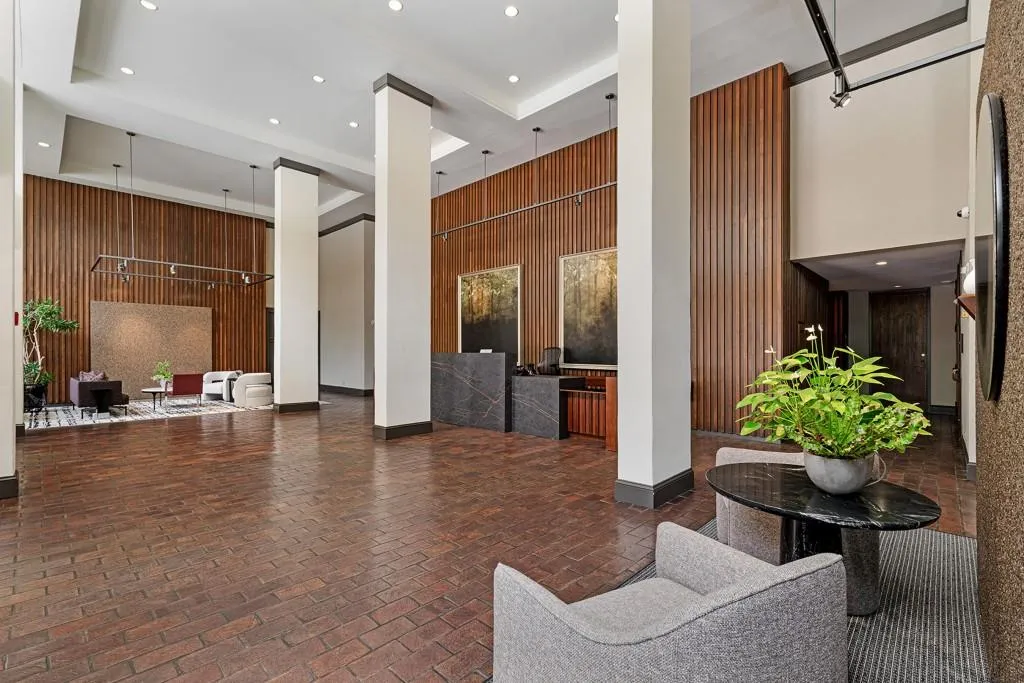 2575 Peachtree Road Ne Unit 14a, Atlanta, Georgia 30305, 2 Bedrooms Bedrooms, ,2 BathroomsBathrooms,Residential,For Sale,2575 Peachtree Road Ne Unit 14a,7619186