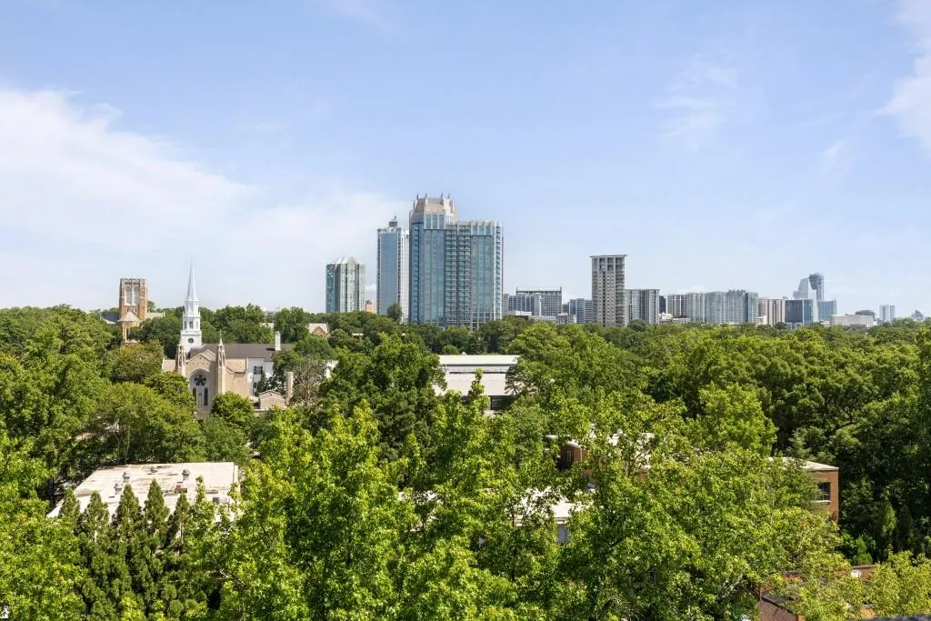 2575 Peachtree Road Ne Unit 14a, Atlanta, Georgia 30305, 2 Bedrooms Bedrooms, ,2 BathroomsBathrooms,Residential,For Sale,2575 Peachtree Road Ne Unit 14a,7619186