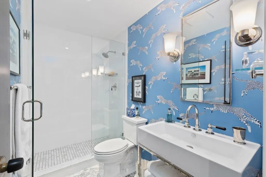 2575 Peachtree Road Ne Unit 14a, Atlanta, Georgia 30305, 2 Bedrooms Bedrooms, ,2 BathroomsBathrooms,Residential,For Sale,2575 Peachtree Road Ne Unit 14a,7619186