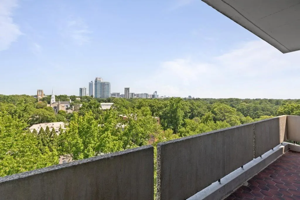 2575 Peachtree Road Ne Unit 14a, Atlanta, Georgia 30305, 2 Bedrooms Bedrooms, ,2 BathroomsBathrooms,Residential,For Sale,2575 Peachtree Road Ne Unit 14a,7619186