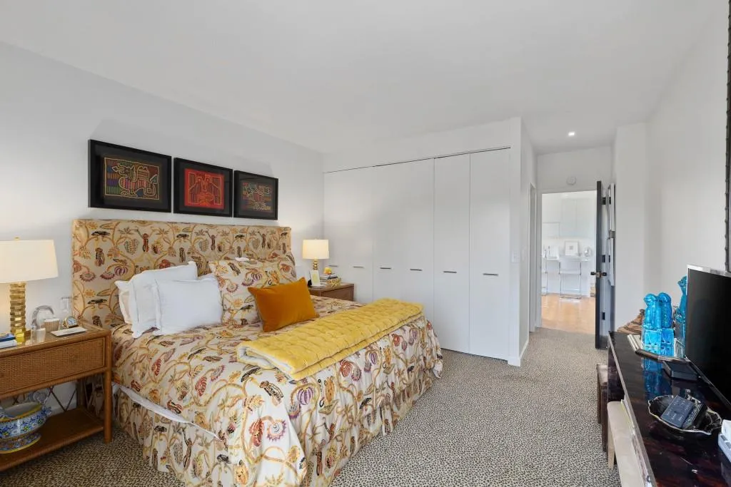 2575 Peachtree Road Ne Unit 14a, Atlanta, Georgia 30305, 2 Bedrooms Bedrooms, ,2 BathroomsBathrooms,Residential,For Sale,2575 Peachtree Road Ne Unit 14a,7619186