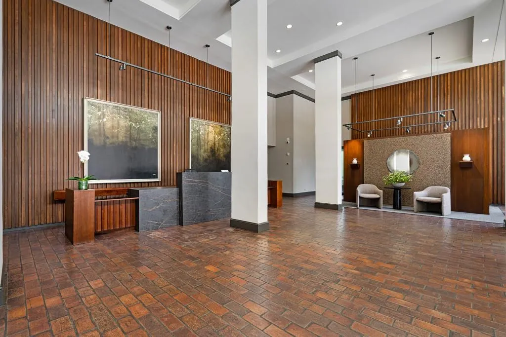2575 Peachtree Road Ne Unit 14a, Atlanta, Georgia 30305, 2 Bedrooms Bedrooms, ,2 BathroomsBathrooms,Residential,For Sale,2575 Peachtree Road Ne Unit 14a,7619186