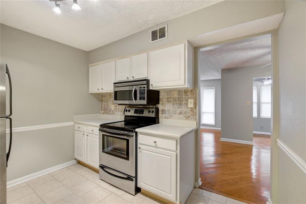 5159 ROSWELL Road Unit 7, Atlanta, Georgia 30342, 1 Bedroom Bedrooms, ,1 BathroomBathrooms,Residential,Sold,5159 ROSWELL Road Unit 7,7287875