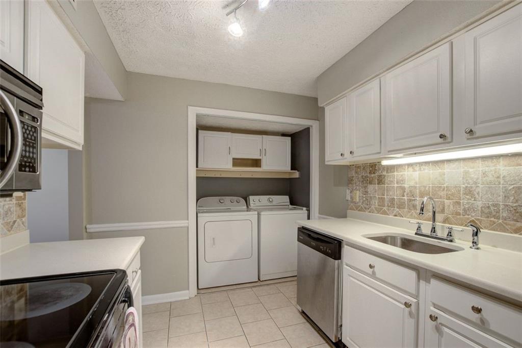 5159 ROSWELL Road Unit 7, Atlanta, Georgia 30342, 1 Bedroom Bedrooms, ,1 BathroomBathrooms,Residential,Sold,5159 ROSWELL Road Unit 7,7287875