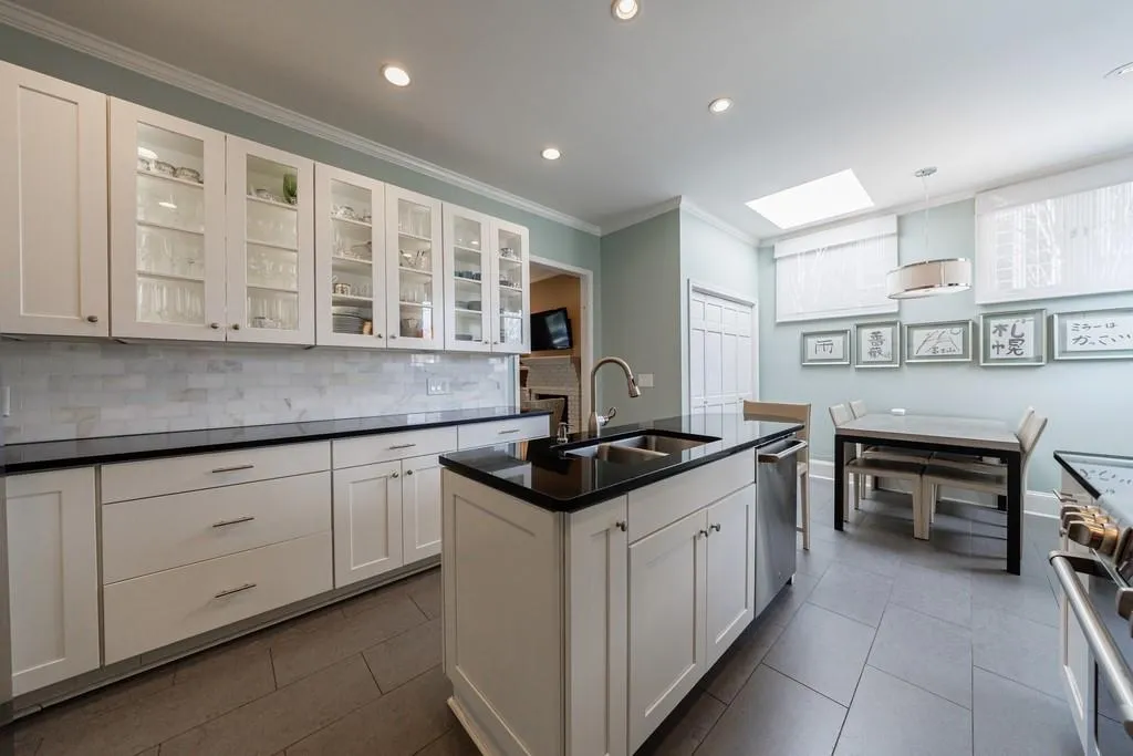 241 Lakeview Avenue Ne, Atlanta, Georgia 30305, 4 Bedrooms Bedrooms, 0 ,3 BathroomsBathrooms,Residential,For Sale,241 Lakeview Avenue Ne,7742483