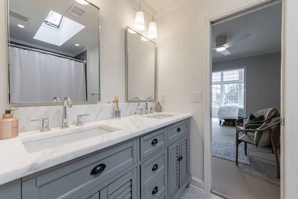 Upstairs Jack & Jill Bathroom