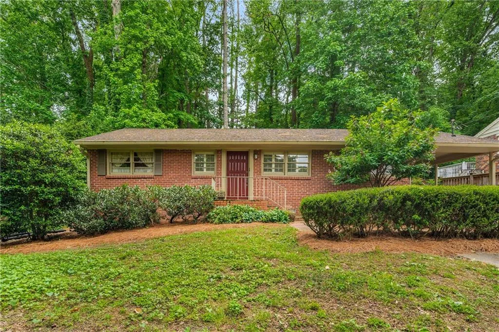 2559 Defoors Ferry Road Nw, Atlanta, Georgia 30318, 2 Bedrooms Bedrooms, ,1 BathroomBathrooms,Residential,For Sale,2559 Defoors Ferry Road Nw,7576957