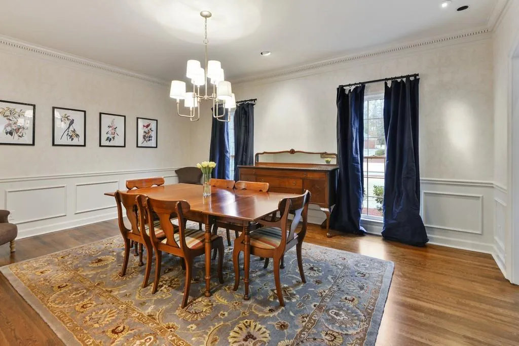 100 Cameron Glen Drive, Sandy Springs, Georgia 30328, 5 Bedrooms Bedrooms, ,4 BathroomsBathrooms,Residential,Sold,100 Cameron Glen Drive,6679678