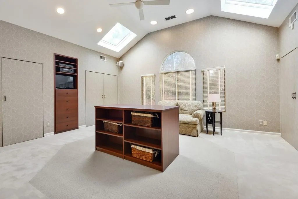 100 Cameron Glen Drive, Sandy Springs, Georgia 30328, 5 Bedrooms Bedrooms, ,4 BathroomsBathrooms,Residential,Sold,100 Cameron Glen Drive,6679678