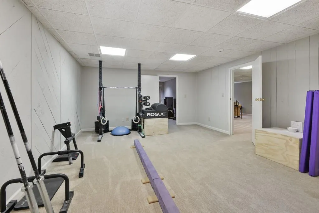 100 Cameron Glen Drive, Sandy Springs, Georgia 30328, 5 Bedrooms Bedrooms, ,4 BathroomsBathrooms,Residential,Sold,100 Cameron Glen Drive,6679678