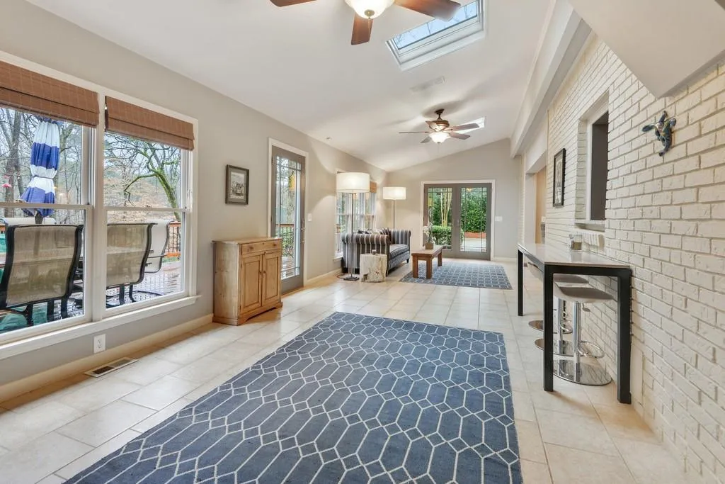 100 Cameron Glen Drive, Sandy Springs, Georgia 30328, 5 Bedrooms Bedrooms, ,4 BathroomsBathrooms,Residential,Sold,100 Cameron Glen Drive,6679678