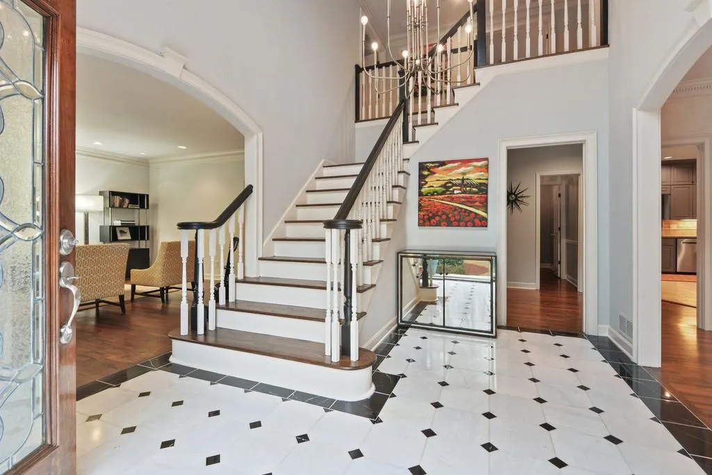 100 Cameron Glen Drive, Sandy Springs, Georgia 30328, 5 Bedrooms Bedrooms, ,4 BathroomsBathrooms,Residential,Sold,100 Cameron Glen Drive,6679678