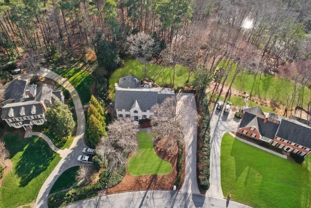 100 Cameron Glen Drive, Sandy Springs, Georgia 30328, 5 Bedrooms Bedrooms, ,4 BathroomsBathrooms,Residential,Sold,100 Cameron Glen Drive,6679678