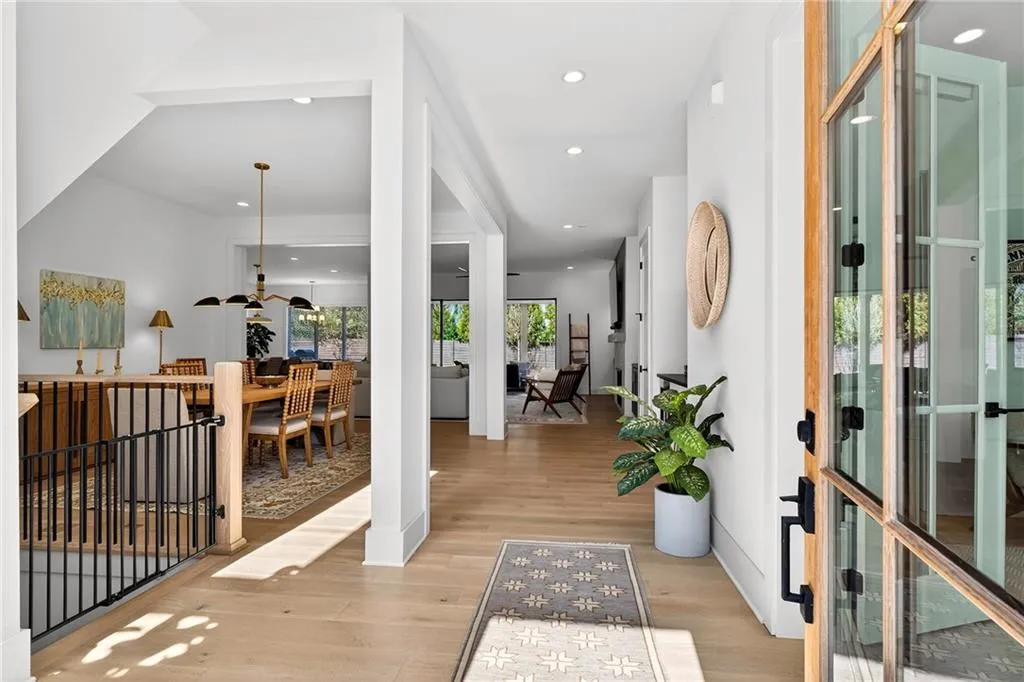 510 Windsor Parkway, Atlanta, Georgia 30342, 5 Bedrooms Bedrooms, ,5 BathroomsBathrooms,Residential,For Sale,510 Windsor Parkway,7765416