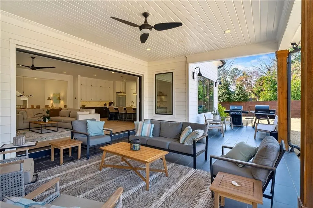 510 Windsor Parkway, Atlanta, Georgia 30342, 5 Bedrooms Bedrooms, ,5 BathroomsBathrooms,Residential,For Sale,510 Windsor Parkway,7765416