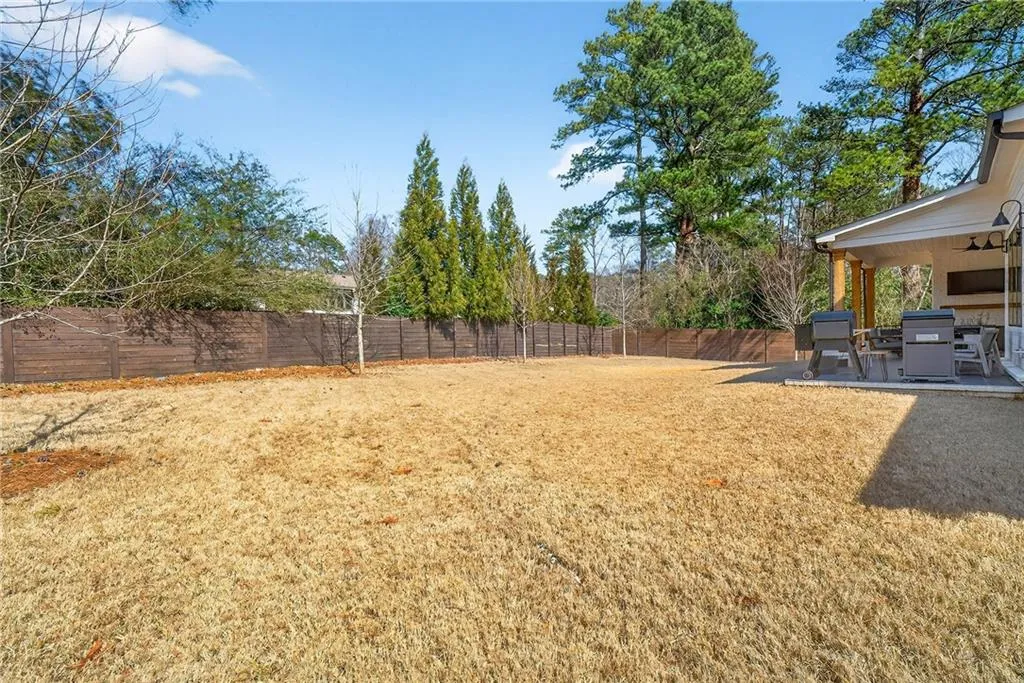 510 Windsor Parkway, Atlanta, Georgia 30342, 5 Bedrooms Bedrooms, ,5 BathroomsBathrooms,Residential,For Sale,510 Windsor Parkway,7765416