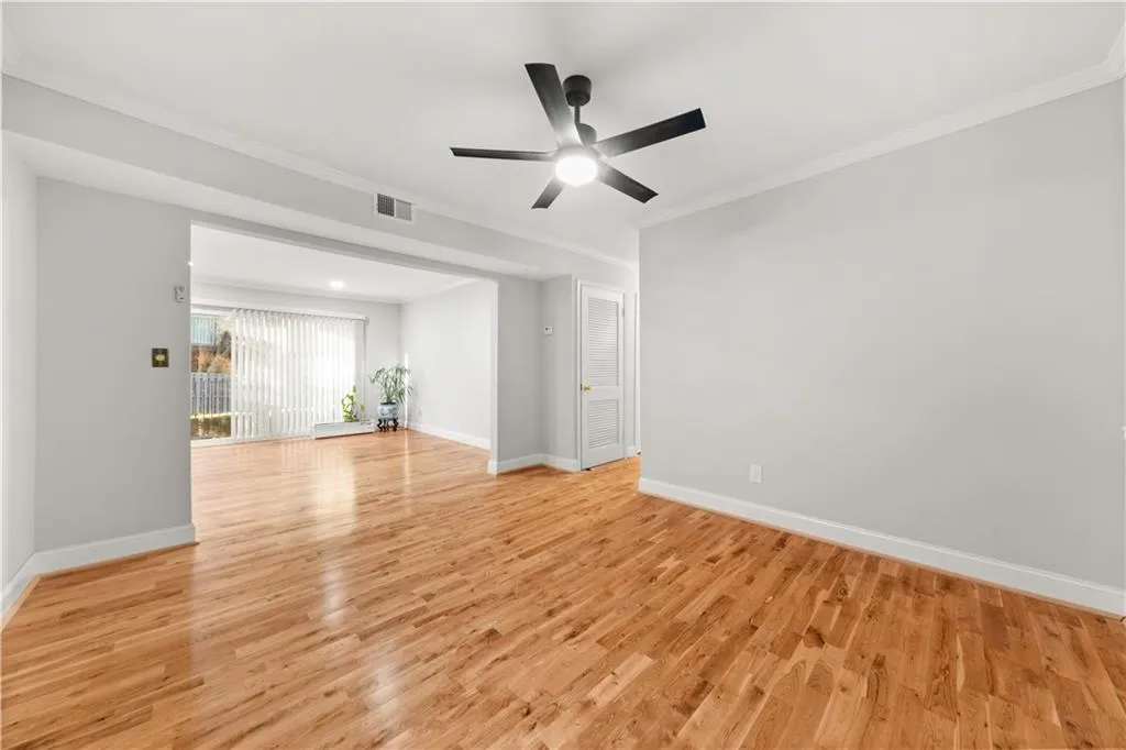 6851 Roswell Road Unit F32, Sandy Springs, Georgia 30328, 2 Bedrooms Bedrooms, ,2 BathroomsBathrooms,Residential,For Sale,6851 Roswell Road Unit F32,7622115