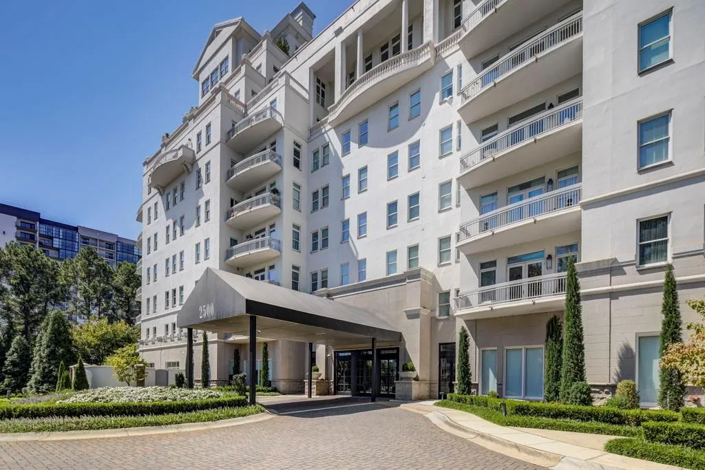2500 Peachtree Road Nw Unit 606n, Atlanta, Georgia 30305, 4 Bedrooms Bedrooms, ,3 BathroomsBathrooms,Residential,For Sale,2500 Peachtree Road Nw Unit 606n,7646339