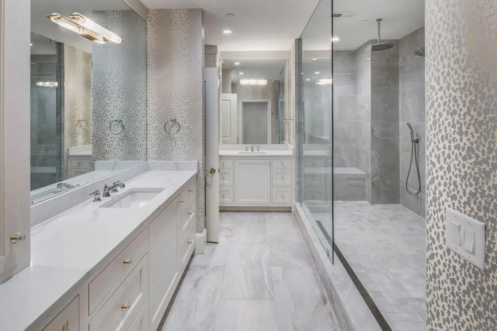 2500 Peachtree Road Nw Unit 606n, Atlanta, Georgia 30305, 4 Bedrooms Bedrooms, ,3 BathroomsBathrooms,Residential,For Sale,2500 Peachtree Road Nw Unit 606n,7646339