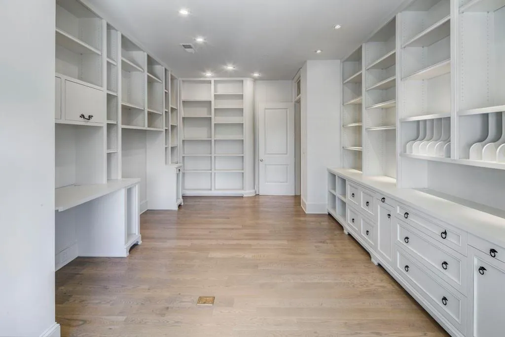 Could be 4th bedroom