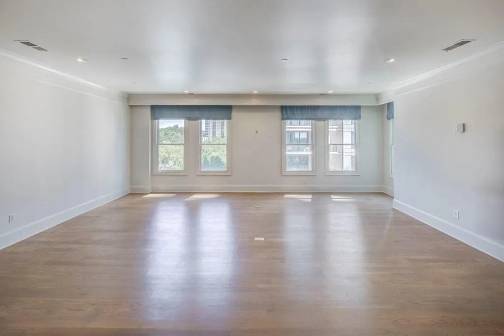 2500 Peachtree Road Nw Unit 606n, Atlanta, Georgia 30305, 4 Bedrooms Bedrooms, ,3 BathroomsBathrooms,Residential,For Sale,2500 Peachtree Road Nw Unit 606n,7646339