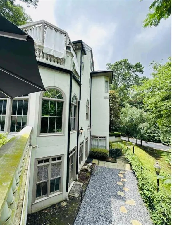 4288 Olde Mill Lane Ne, Atlanta, Georgia 30342, 5 Bedrooms Bedrooms, ,4 BathroomsBathrooms,Residential,For Sale,4288 Olde Mill Lane Ne,7646216