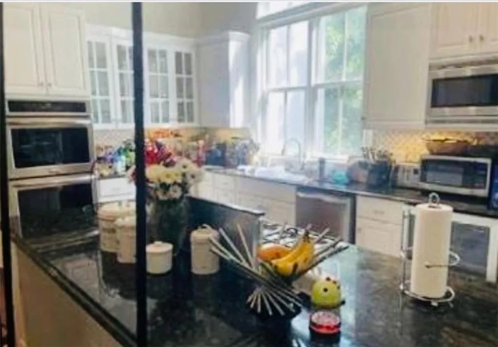 4288 Olde Mill Lane Ne, Atlanta, Georgia 30342, 5 Bedrooms Bedrooms, ,4 BathroomsBathrooms,Residential,For Sale,4288 Olde Mill Lane Ne,7646216