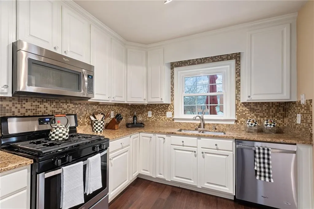 103 Mount Vernon Circle, Atlanta, Georgia 30338, 2 Bedrooms Bedrooms, ,2 BathroomsBathrooms,Residential,Sold,103 Mount Vernon Circle,6695029