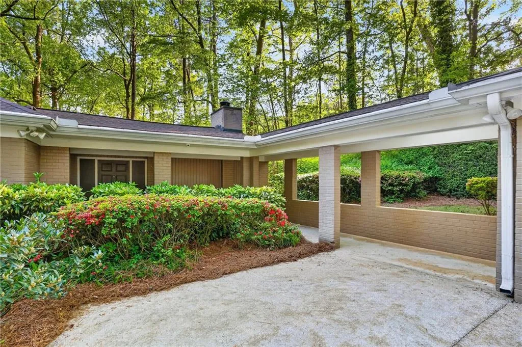1190 W Wesley Road Nw, Atlanta, Georgia 30327, 5 Bedrooms Bedrooms, 0 ,4 BathroomsBathrooms,Land,For Sale,1190 W Wesley Road Nw,7753415