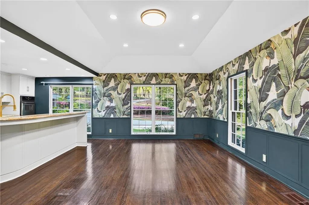 1190 W Wesley Road Nw, Atlanta, Georgia 30327, 5 Bedrooms Bedrooms, 0 ,4 BathroomsBathrooms,Land,For Sale,1190 W Wesley Road Nw,7753415